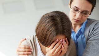 Atención en Primeros Auxilios Psicológicos e Intervención en Estrés Postraumático